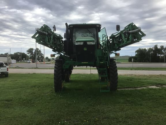Image of John Deere R4038 equipment image 1