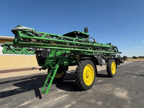 Image of John Deere R4038 equipment image 1