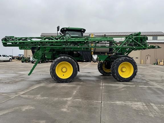 Image of John Deere R4038 equipment image 1