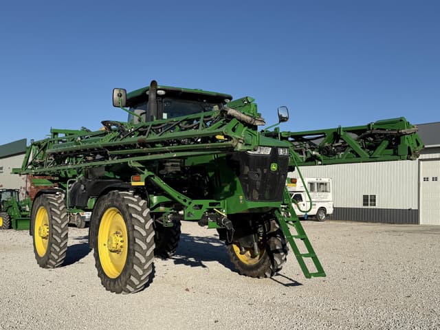 Image of John Deere R4038 equipment image 1