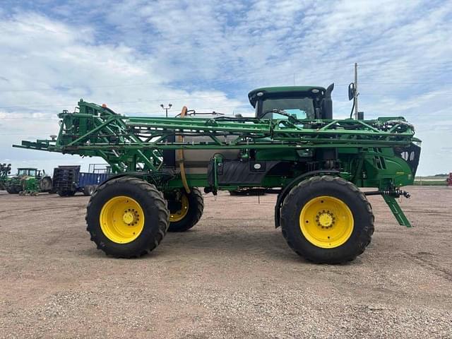 Image of John Deere R4038 equipment image 4