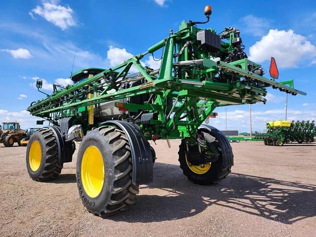 Image of John Deere R4038 equipment image 3