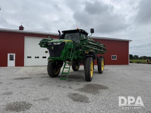 Image of John Deere R4038 equipment image 1