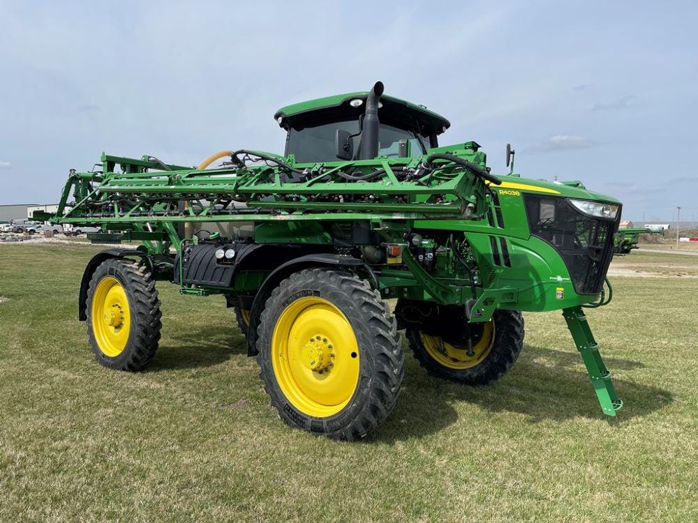 Main image John Deere R4038