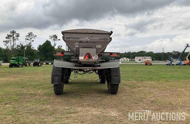 Image of John Deere R4038 equipment image 4