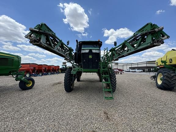 Image of John Deere R4044 equipment image 1