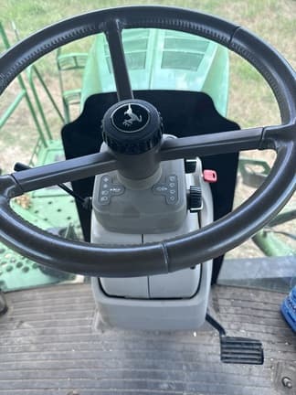 Image of John Deere R4044 equipment image 2