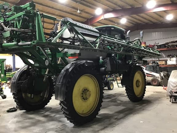 Image of John Deere R4044 equipment image 2