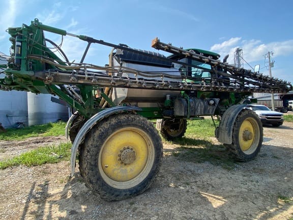 Main image John Deere R4044