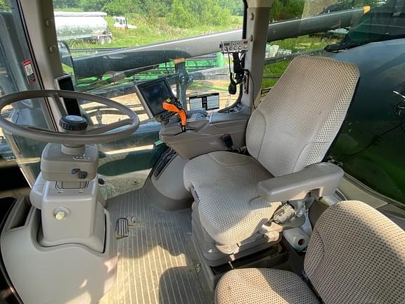 Main image John Deere R4044 8