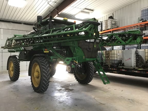 Main image John Deere R4044