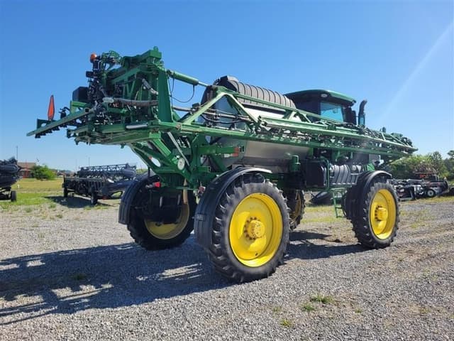 Image of John Deere R4044 equipment image 3