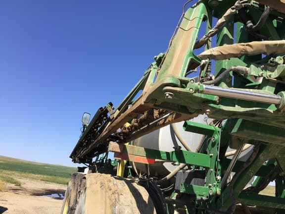 Image of John Deere R4044 equipment image 4