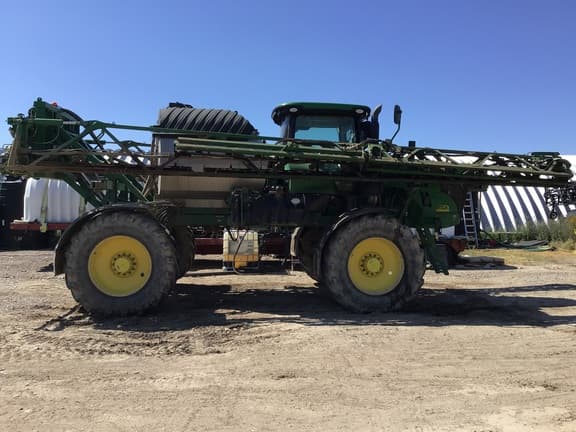 Image of John Deere R4044 equipment image 1