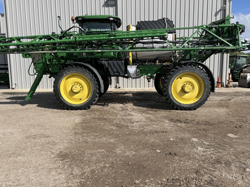 Main image John Deere R4044