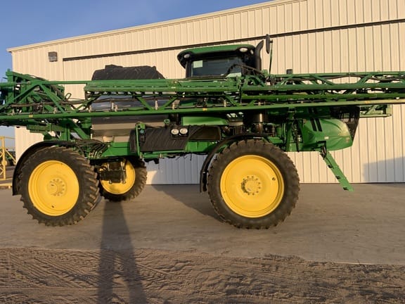 Main image John Deere R4044
