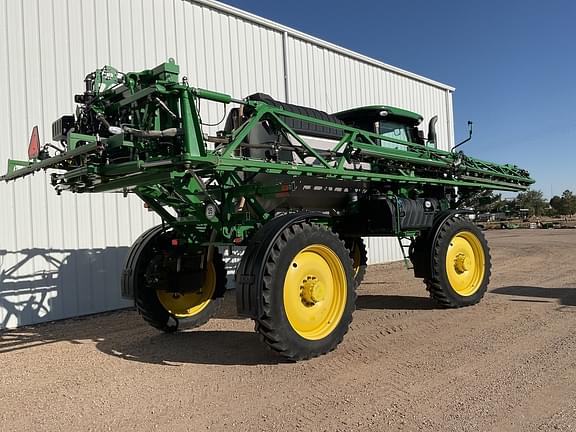 Image of John Deere R4044 equipment image 4