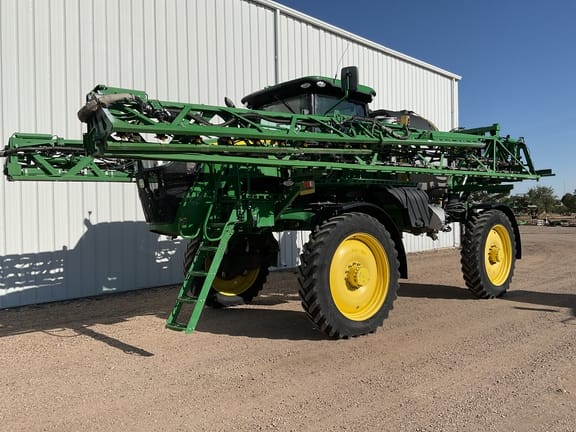 Main image John Deere R4044