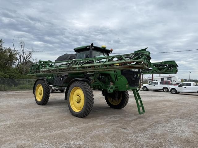 Image of John Deere R4044 equipment image 2