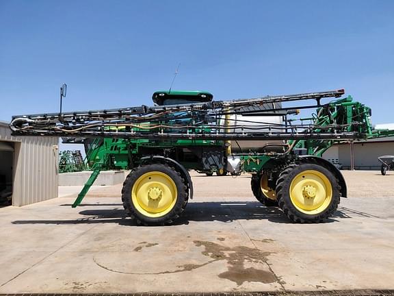 Image of John Deere R4044 equipment image 1