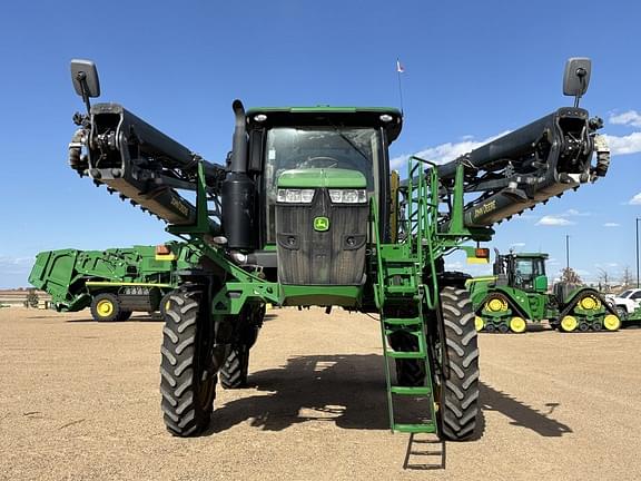 Image of John Deere R4044 equipment image 1