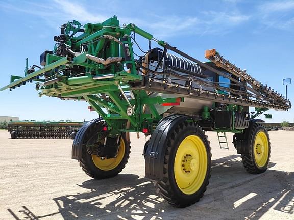 Image of John Deere R4044 equipment image 4