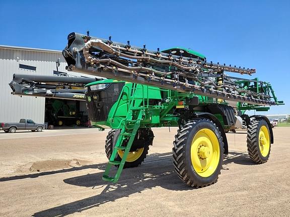 Image of John Deere R4044 Primary image