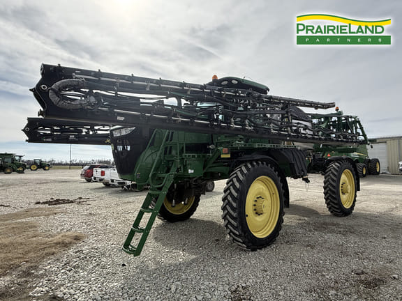2019 John Deere R4044 Equipment Image0