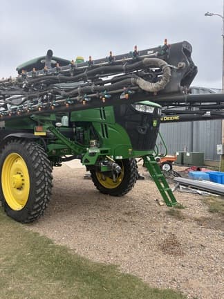 Image of John Deere R4044 equipment image 1