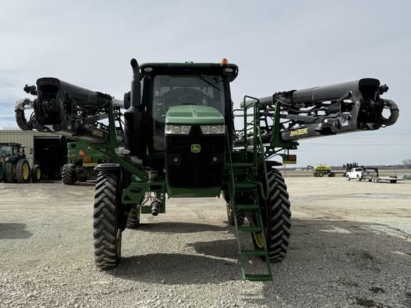 Image of John Deere R4044 equipment image 2