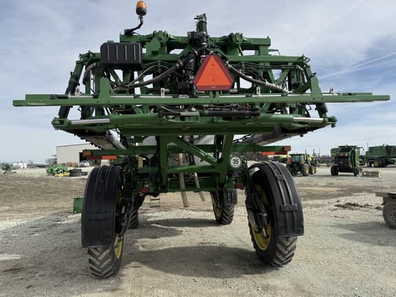 Image of John Deere R4044 equipment image 1