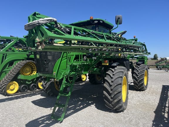2019 John Deere R4044 Equipment Image0