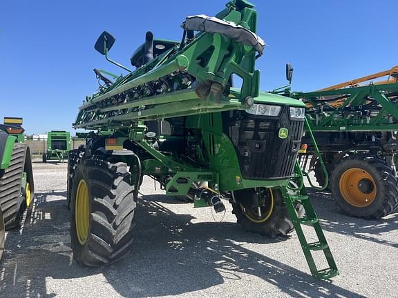 Image of John Deere R4044 equipment image 2