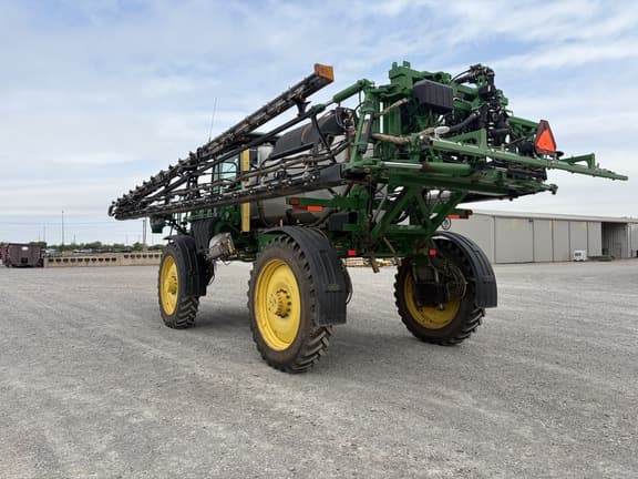 Image of John Deere R4044 equipment image 2