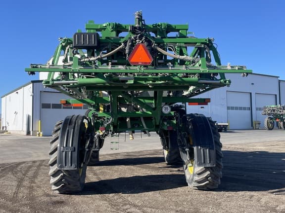 Image of John Deere R4044 equipment image 3