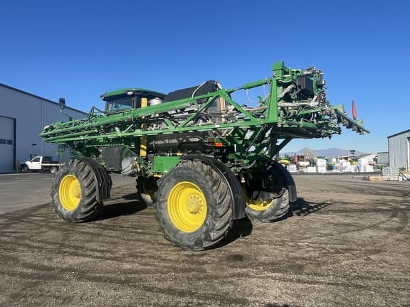 Image of John Deere R4044 equipment image 2