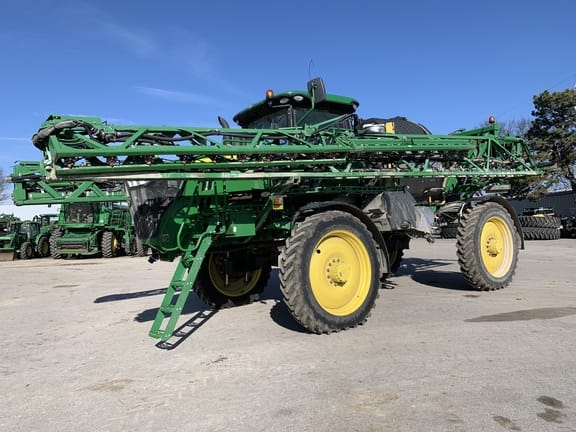Main image John Deere R4044