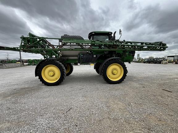 Image of John Deere R4044 equipment image 4