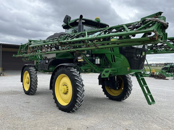 2019 John Deere R4044 Equipment Image0