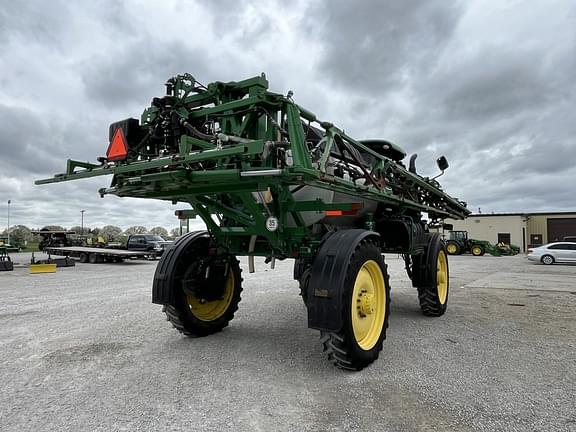 Image of John Deere R4044 equipment image 3