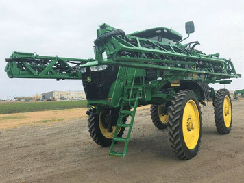 Main image John Deere R4044