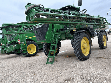 Main image John Deere R4044
