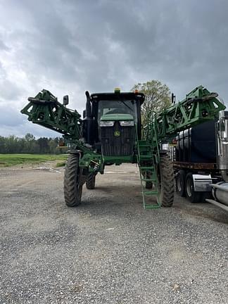 Image of John Deere R4044 equipment image 4