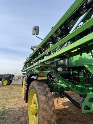 Image of John Deere R4044 equipment image 1