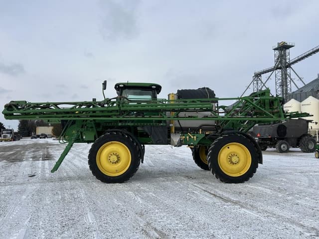 Image of John Deere R4044 equipment image 2