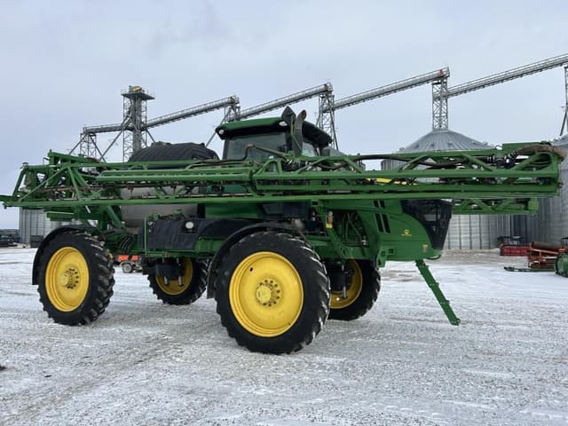 Image of John Deere R4044 equipment image 1