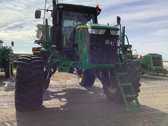 Image of John Deere R4044 equipment image 2