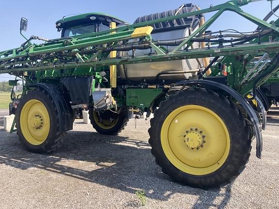 Image of John Deere R4044 equipment image 3