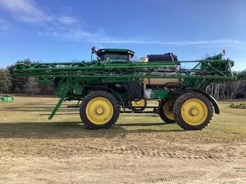 Main image John Deere R4044