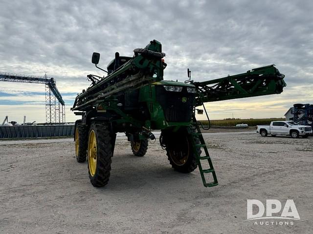 Image of John Deere R4044 equipment image 4